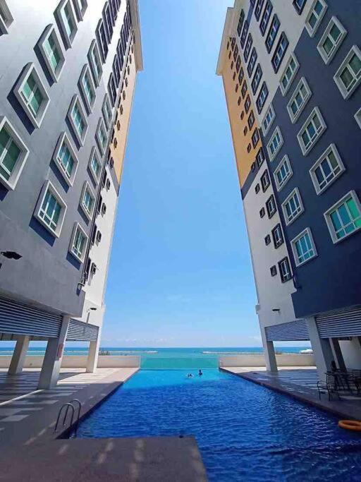 Orked Vanda, 3 Bedroom Apartment, Seaview Netflixwifiyoutube Kuala Terengganu Exterior photo